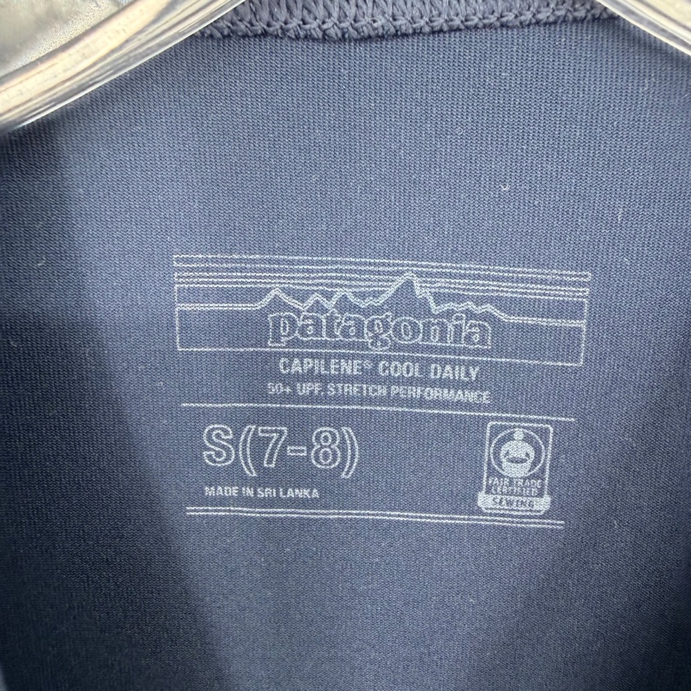Patagonia Boys' Long-Sleeved Capilene Cool Daily T-Shirt Navy Wave Graphic Sz S - Picture 5 of 9